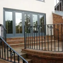291 - Bifolding door opening onto a patio area